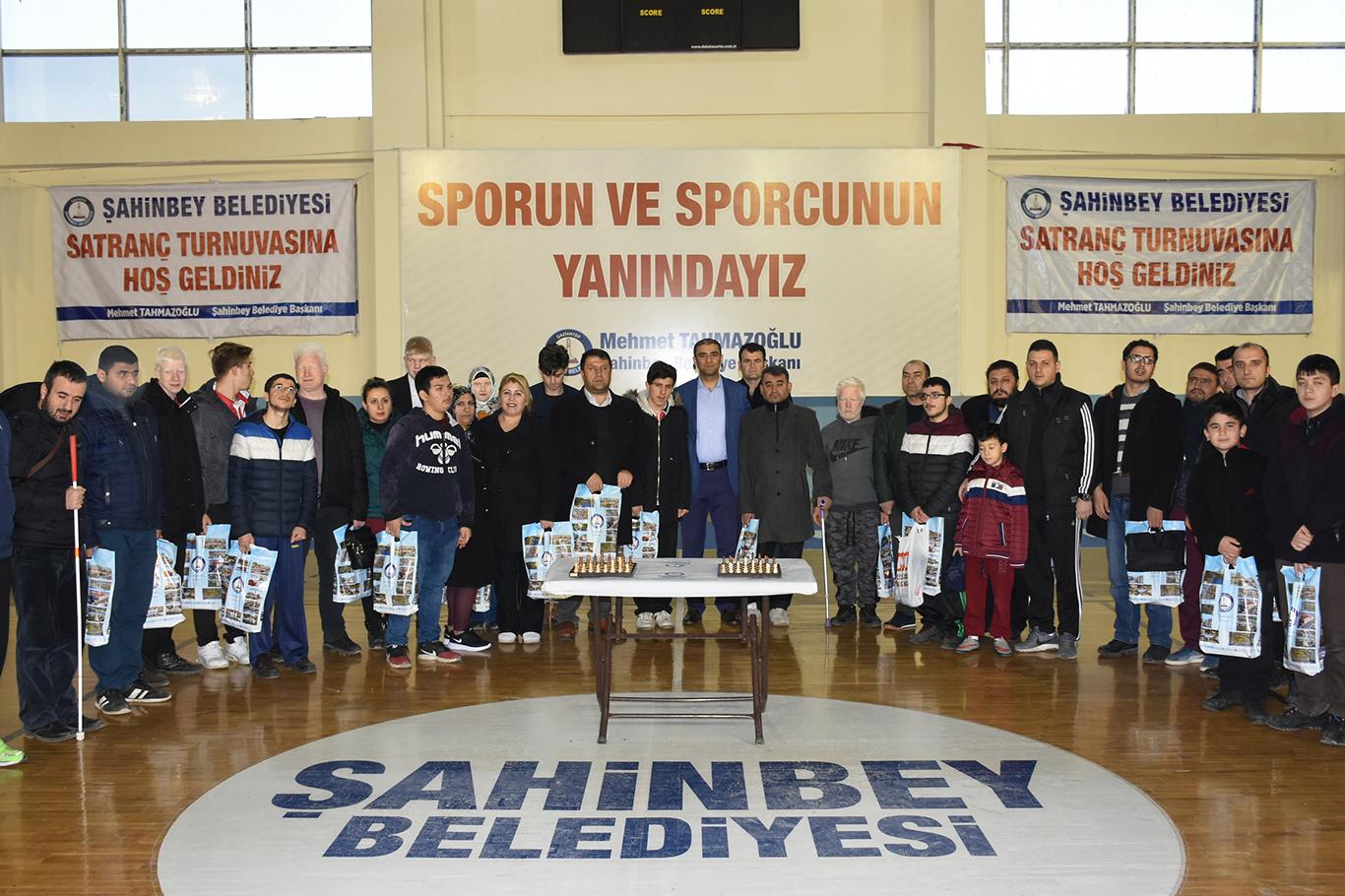 Görme engelliler arasında satranç turnuvası Görme engelliler arasında satranç turnuvası